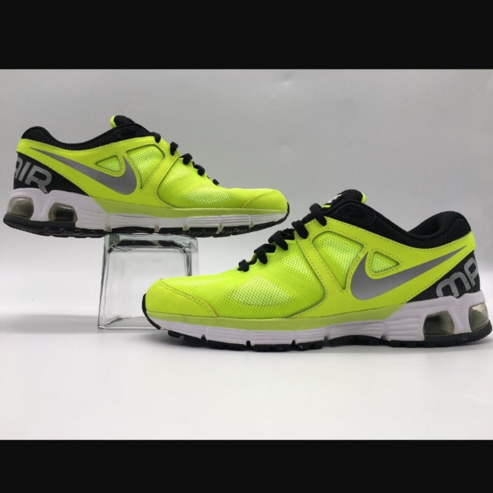 NIKE • Max Run Lite 4